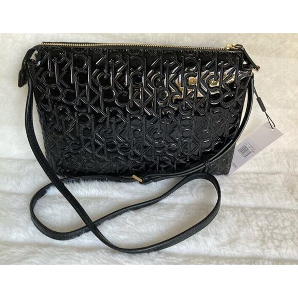 Brand New CK Calvin Klein Logo Embossed Smooth Crossbody Shoulderbag MSRP $158 - Picture 2 of 10